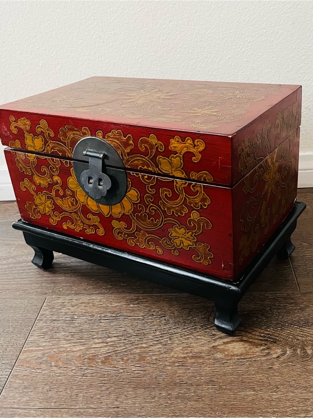 Hand-Painted Red and Gold Decorative Jewelry Box - Picture 12 of 13